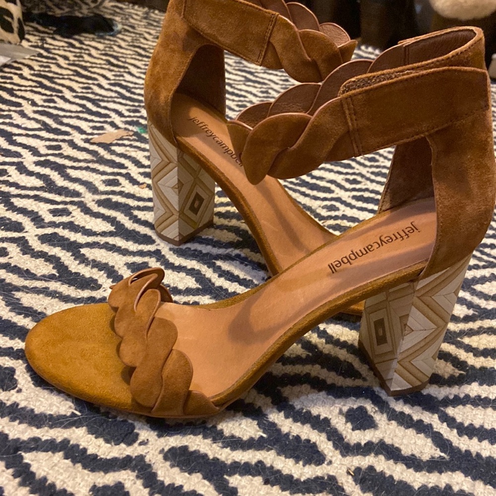 NEVER WORN JEFFREY CAMPBELL HEELS